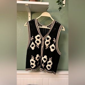 Knit Floral Sleeveless Vest